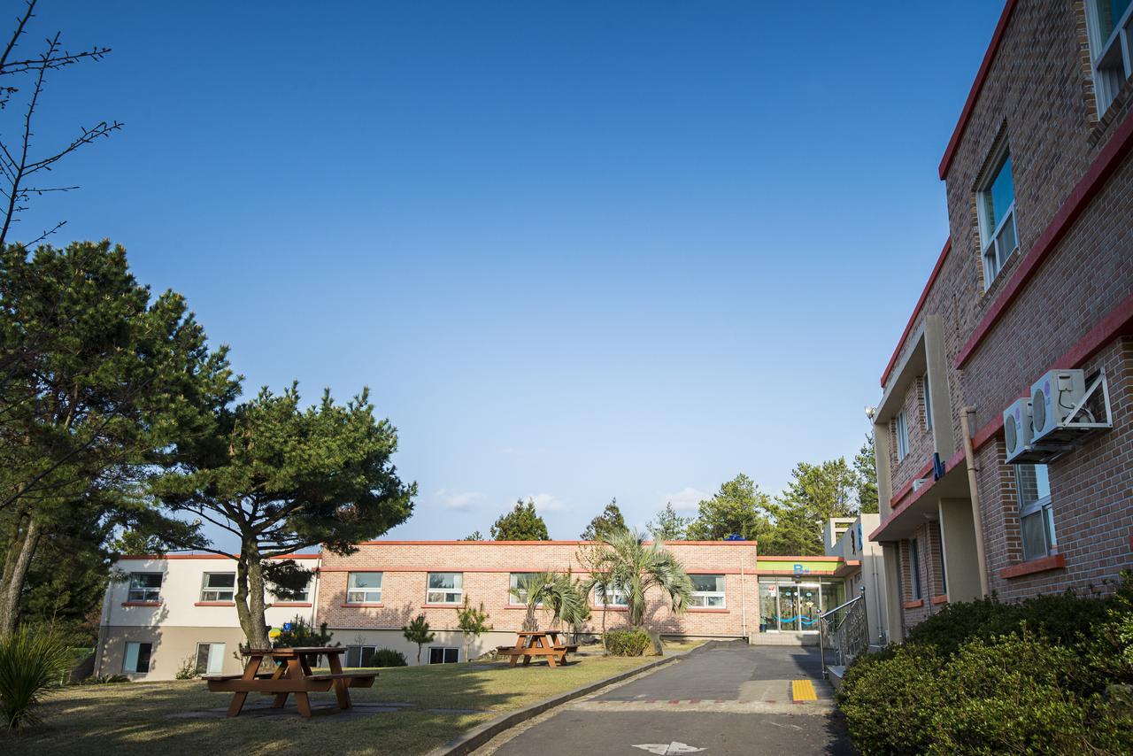 Jeju Youth Hostel ภายนอก รูปภาพ