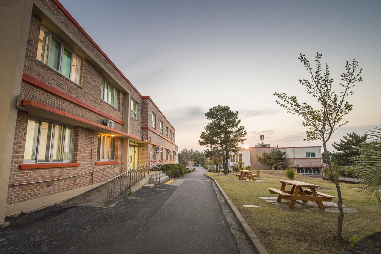 Jeju Youth Hostel ภายนอก รูปภาพ