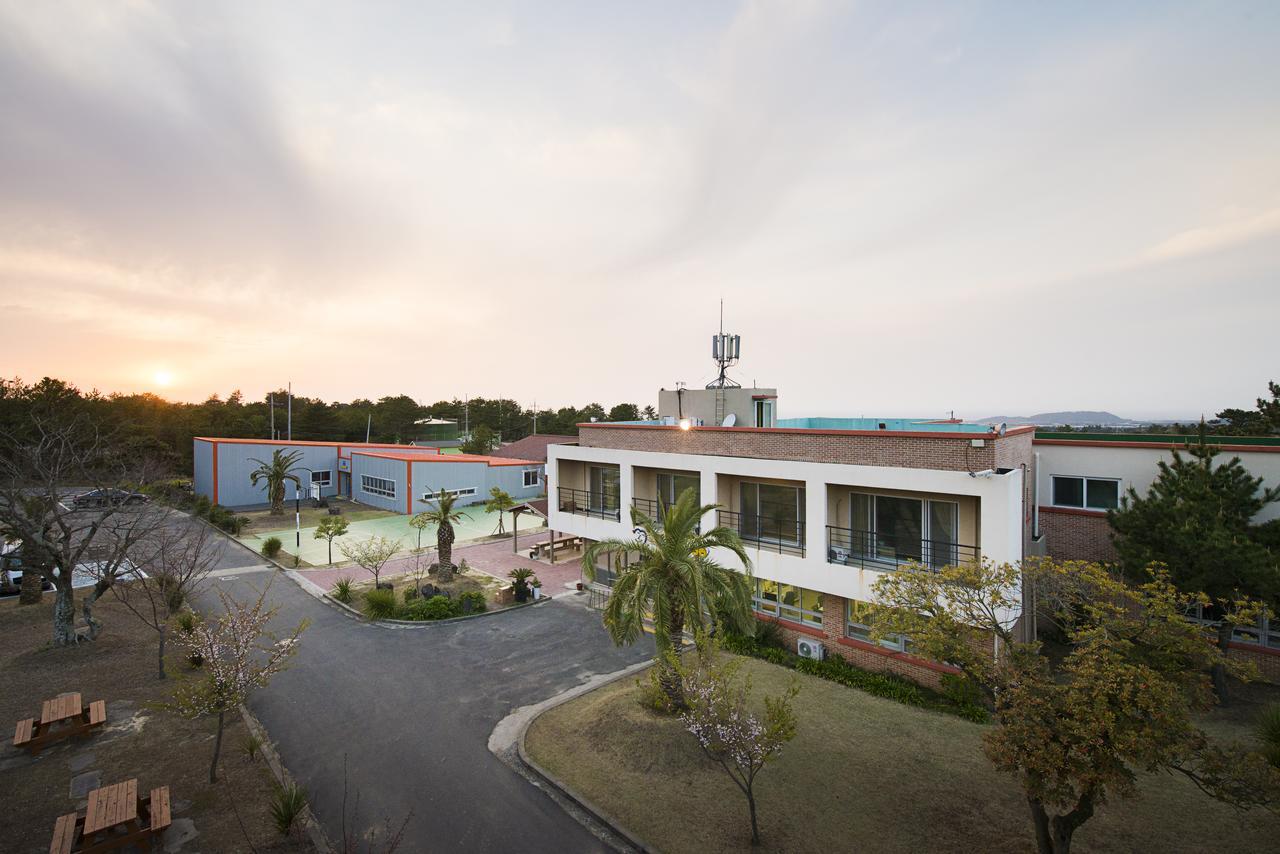 Jeju Youth Hostel ภายนอก รูปภาพ