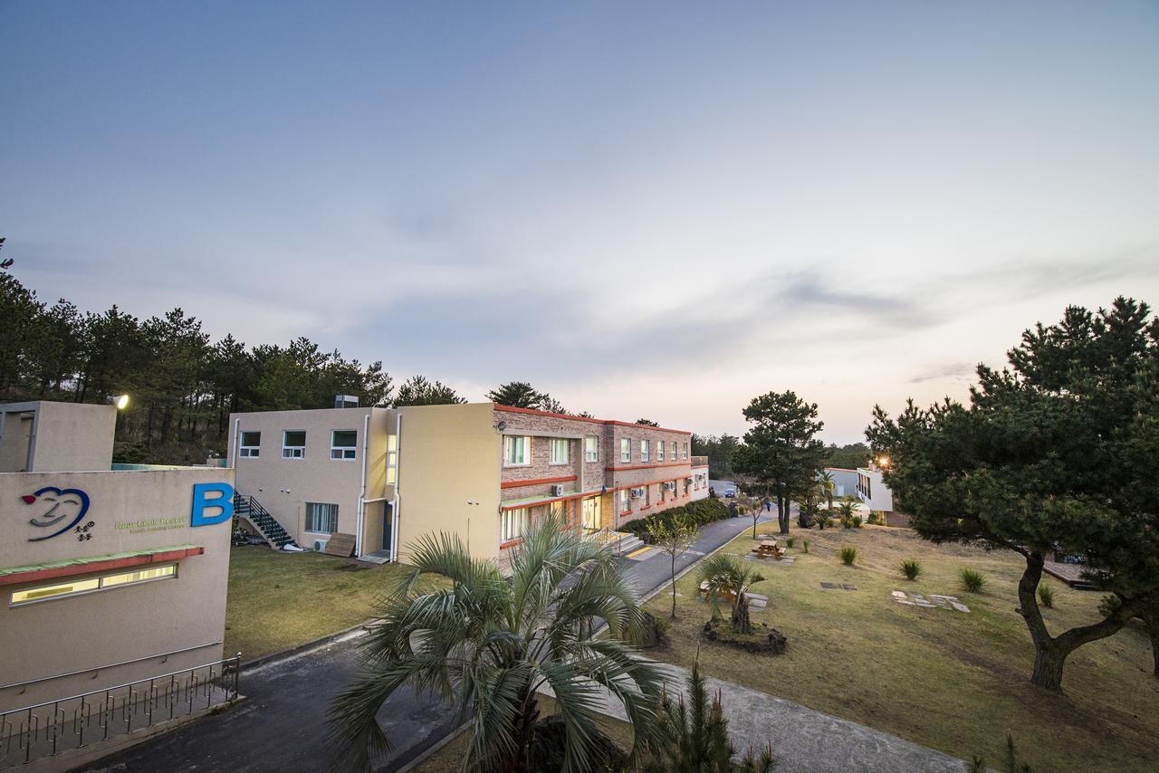 Jeju Youth Hostel ภายนอก รูปภาพ