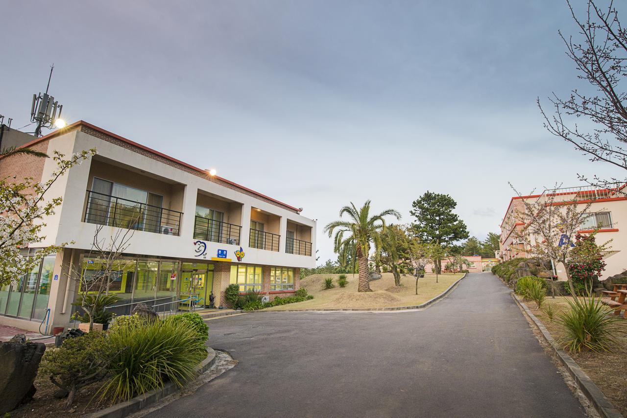 Jeju Youth Hostel ภายนอก รูปภาพ